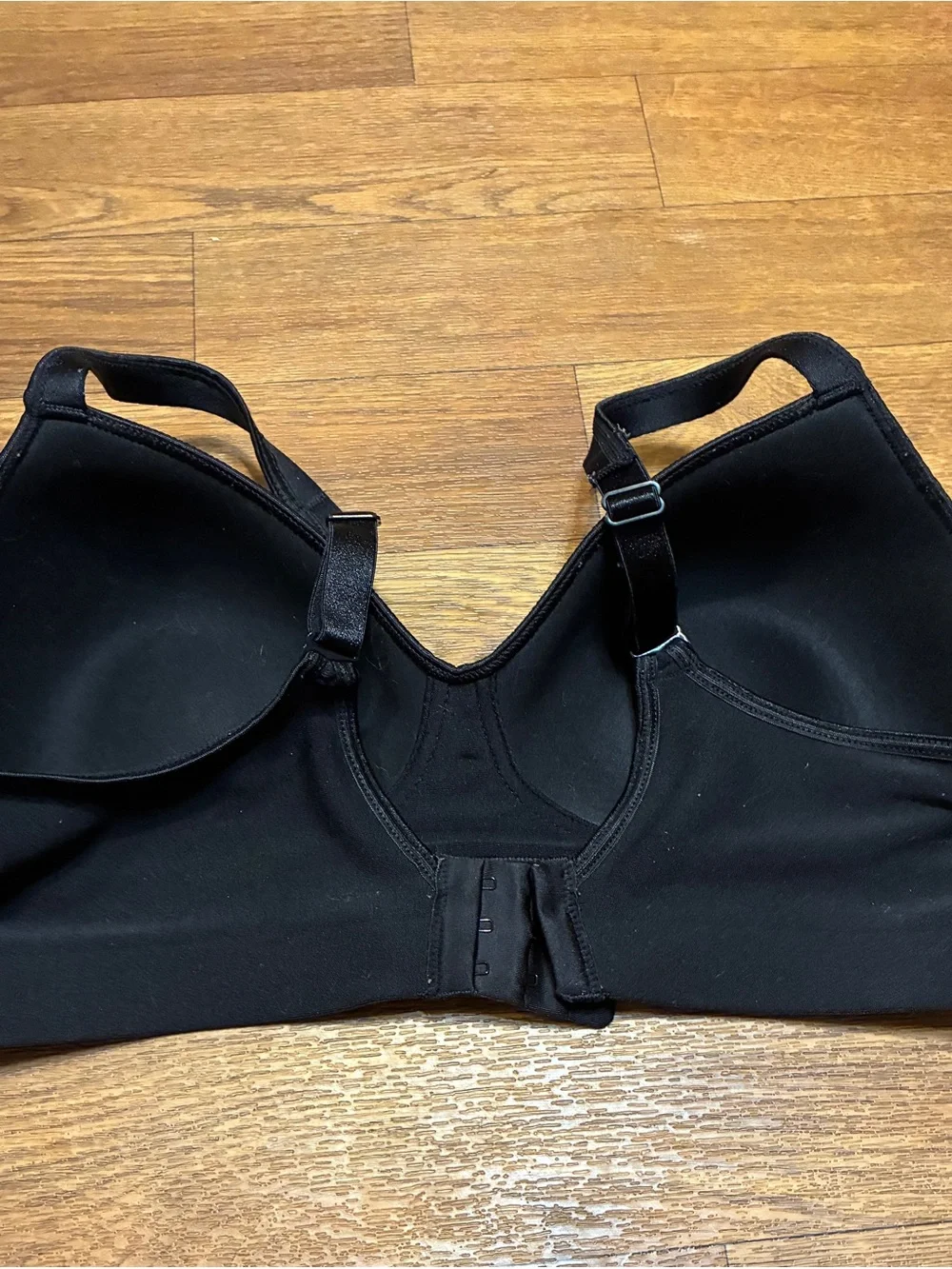 Hanes Everyday Seamless Black Comfort Bra Size Large